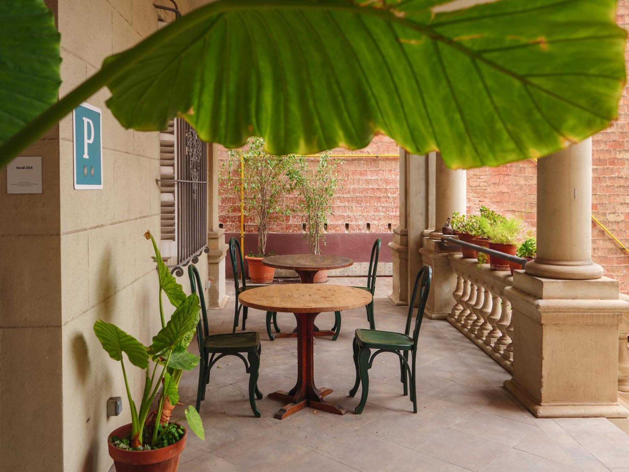 Verdi 254 Bed & Breakfast *